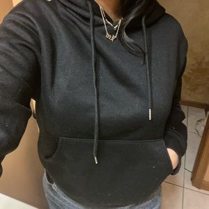 UNISEX BLACK HOODIE